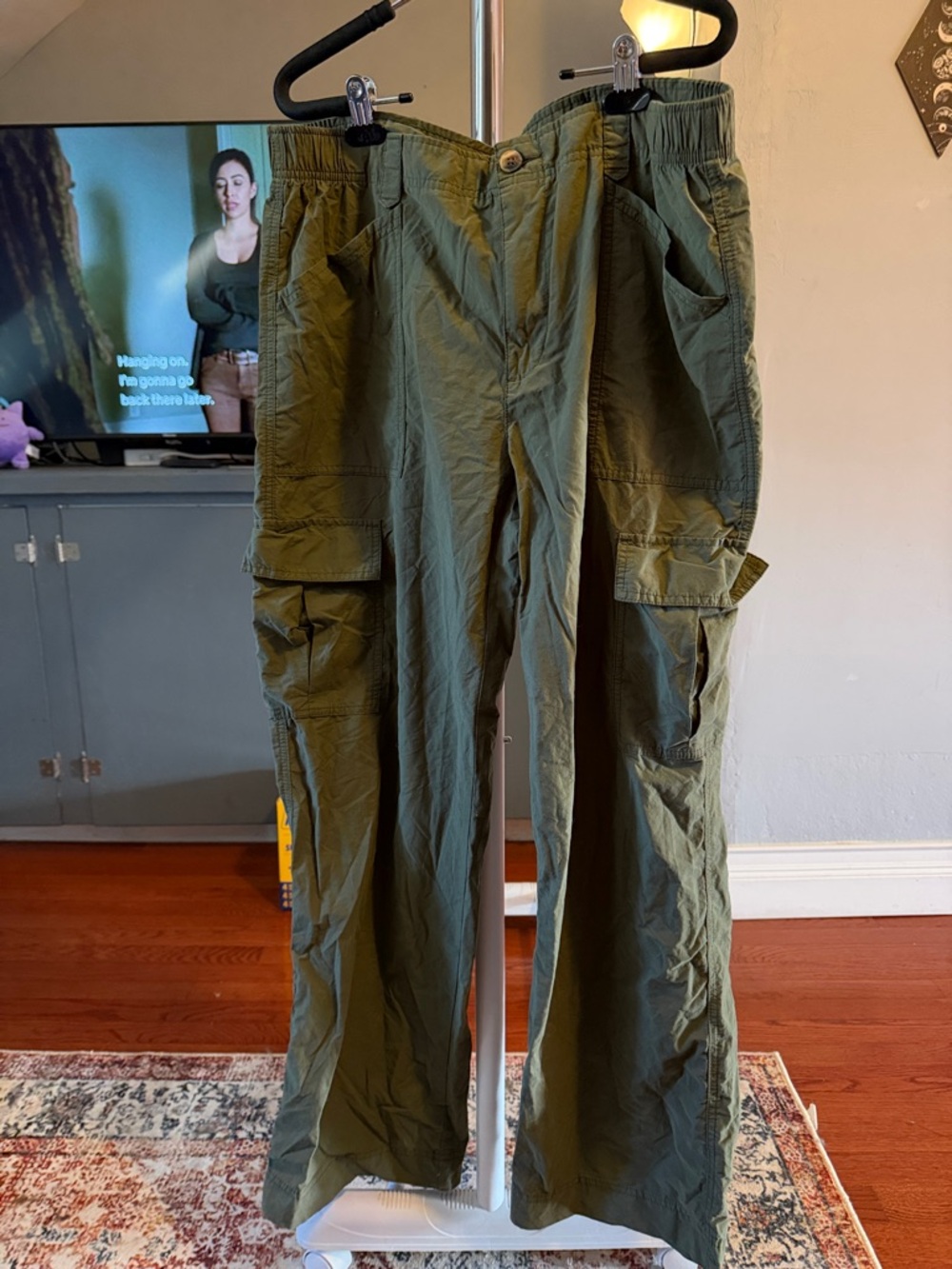 Old Navy Olive Green Women's Cargo Pants with Multiple Pockets